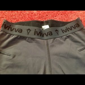 Ivivva leggings- girls (cropped)